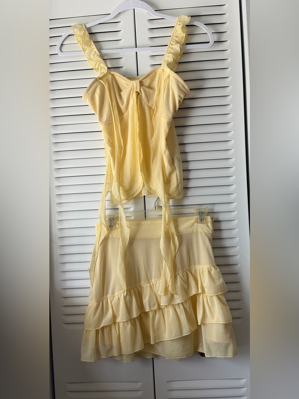 Set of 2 top & skirt no comment Yellow Ruffle Skirt Set Size Small